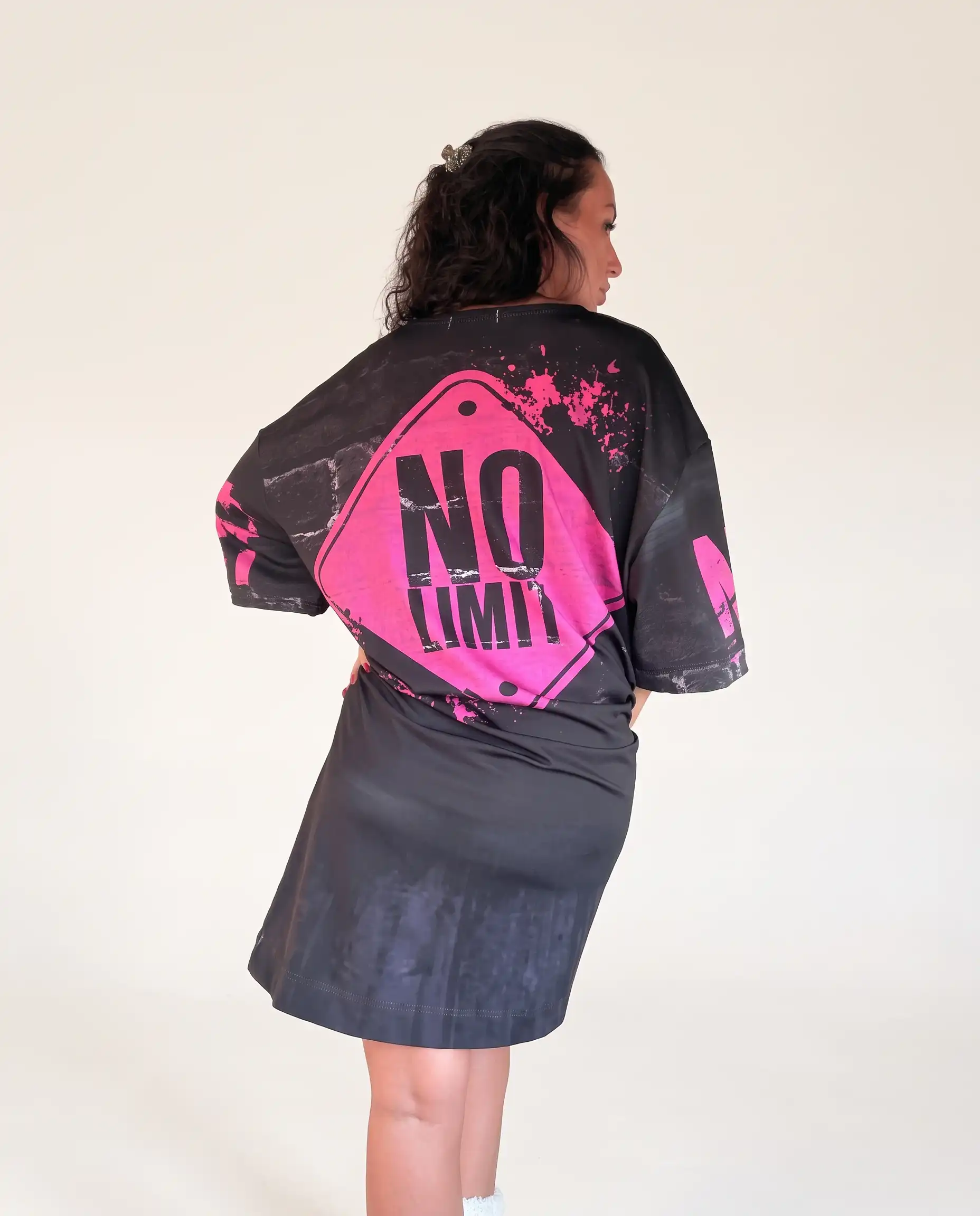 Жіноча велюрова туніка «No Limit», вигляд ззаду